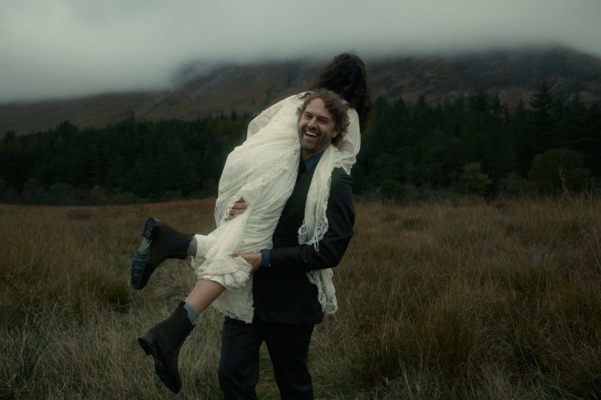 wedding couple eloping at Glencoe scotland