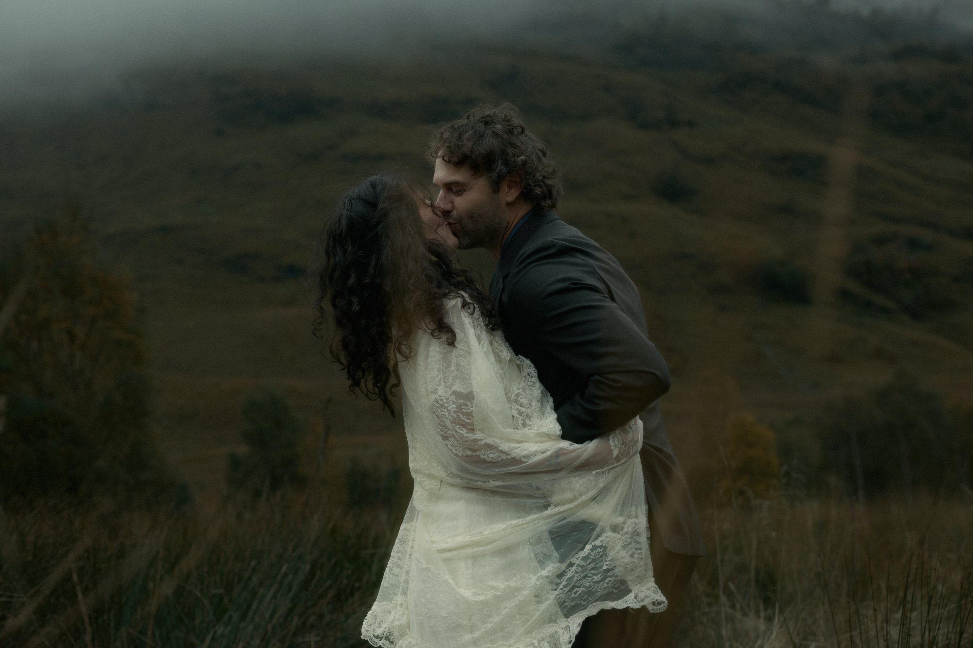 wedding couple eloping at Glencoe scotland